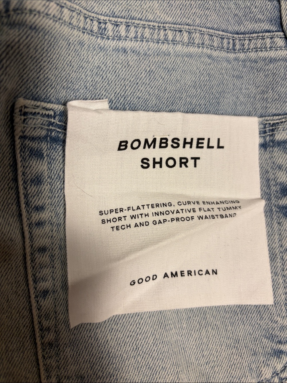 NWT Good American Bombshell Short - Indigo Light wash Blue Denim - Size 6 - Picture 4 of 4